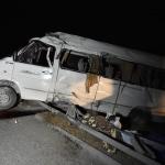 Gaziantep'te tarım iş&ccedil;ilerini taşıyan minib&uuml;s devrildi: 15 yaralı