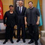 Kültür Bakanı Ersoy  Cem Yılmaz ve Şahan Gökbakar'la görüştü