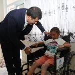 Eyyübiye Belediyesi hasta çocuğa el uzattı