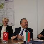 Edirne Valisi'nden Bulgaristan Başbakanı'na "baklava"