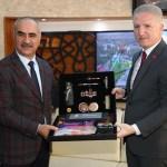 Vali Gül'den Belediye Başkanı Aydın'a veda ziyareti