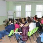 Velilere okul yolu göründü!