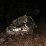 Kütahya'da otomobil şarampole devrildi: 1 ölü, 1 yaralı
