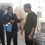 Başkale'de zabıtadan fırıncılara teşekk&uuml;r