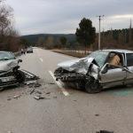 Bolu'da iki otomobil çarpıştı: 3 yaralı