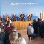 Almanya'da skandal üstüne skandal!