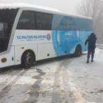 Kartepe'de yoğun kar yağışı! 75 kişi mahsur kaldı