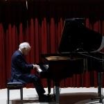 Fransız piyanist Pierre Reach, Tekirdağ'da konser verdi