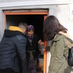 Haluk Levent'ten hindileri çalınan kadına yardım eli