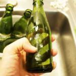 Cam şişe üzerinden etiket çıkarma yöntemi