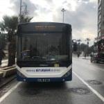 Denizli'de valilik eskortuna otobüs çarptı