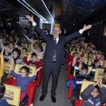 Terme'de çocukların tırda sinema keyfi