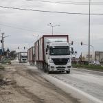 Suriye sınırına iş makinesi ve konteyner sevkiyatı