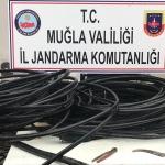 Muğla'da telefon direklerinden kablo çalan 3 kişi suçüstü yakalandı
