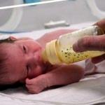 16 saatlik bebeğe ameliyatla yemek borusu takıldı