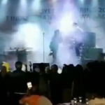 Endonezya'daki tsunami konser esnasında kameralara yansıdı!