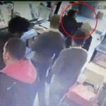 Restoranda başörtülü kadına saldırı kamerada