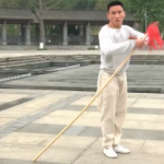 Yer &ccedil;ekimine meydan okuyan Kung Fu ustası!