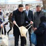 İpekyolu Belediyesi "bez çanta" dağıttı