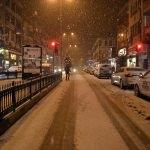 Karabük'te yoğun kar yağışı ulaşımı aksattı