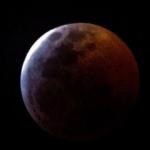 Dünyadan Kanlı Ay Tutulması manzaraları