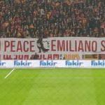 G.Saray tribünlerinde anlamlı pankartlar