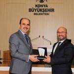 Konya Büyükşehir Belediye Meclisi'nde plaket töreni
