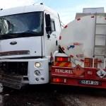İzmir'de akaryakıt tankerleri çarpıştı: 3 yaralı