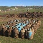 Diyarbakır’da toprağa gömülü 75 dolu tüp bulundu