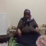 Yılan g&ouml;r&uuml;nce aklı &ccedil;ıkan teyze!