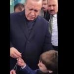 Erdoğan'dan minik çocuğa hediye!