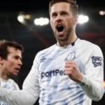 Everton Cardiff'e patladı!