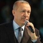 Erdoğan'a soru soran gence anlamlı cevap!