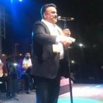 Bülent Serttaş sahnede herkesi güldürdü!