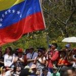 Venezuela'da taraflar yine sokakta!