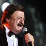 Selami Şahin'in sahnede gözyaşlarını tutamadığı o anlar