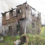 İnebolu'da ahşap ev yandı
