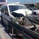 Bayrampaşa'da otomobil bariyere saplandı