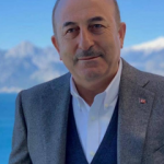 Mevl&uuml;t &Ccedil;avuşoğlu lise yıllarını paylaştı! Sosyal medya yıkıldı...