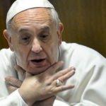Dünya çalkalanıyor: Papa'yı aforoz edin