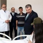 Sağlık Bakanı Koca'dan yüzü kezzapla yakılan Berfin'e ziyaret