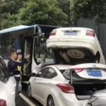 Çin'de otobüs kontrolden çıktı, 10 araç birbirine girdi