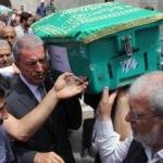 Bakan Akar, Kayseri'de yaptırdığı camide cuma namazı kıldı