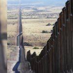 Meksika sınıra asker yığıyor!