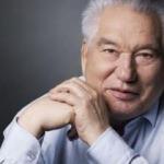 Kırgız halkının sesini romanlarıyla duyuran yazar: Cengiz Aytmatov
