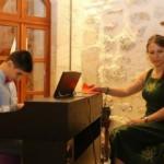 10 yaşındaki görme engelli Deniz’den piyano resitali