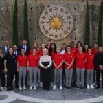 Emine Erdoğan A Milli Kadın Basketbol takımı ile bir arada!