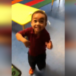 Her g&uuml;n oğlunu okuldan alan baba bakın ne yapmış!