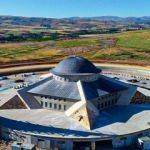 'Ay yıldız' mimarili cami ibadete g&uuml;n sayıyor