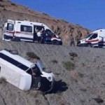 Elazığ'da yolcu minibüsü devrildi: 4 yaralı 